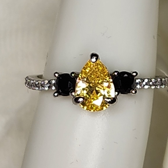 🍒 Hufflepuff S925 Silver Citrine & Onyx Ring - Picture 1 of 1